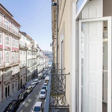 Artistic 2br Flat Downtown W/ Ac By Lovelystay Apartment