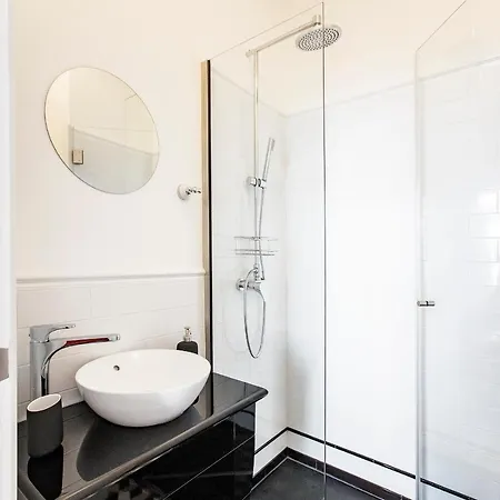 Artistic 2br Flat Downtown W/ Ac By Lovelystay Apartment *